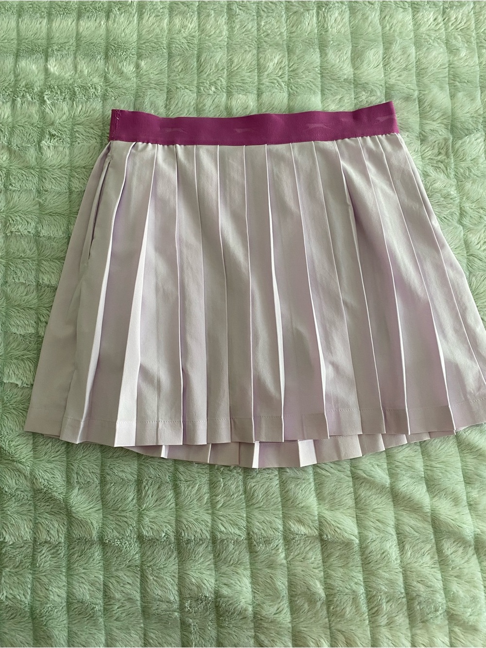 Slazenger Pleated Lavender Golf Skirt Skort with Magenta Waistband — Small